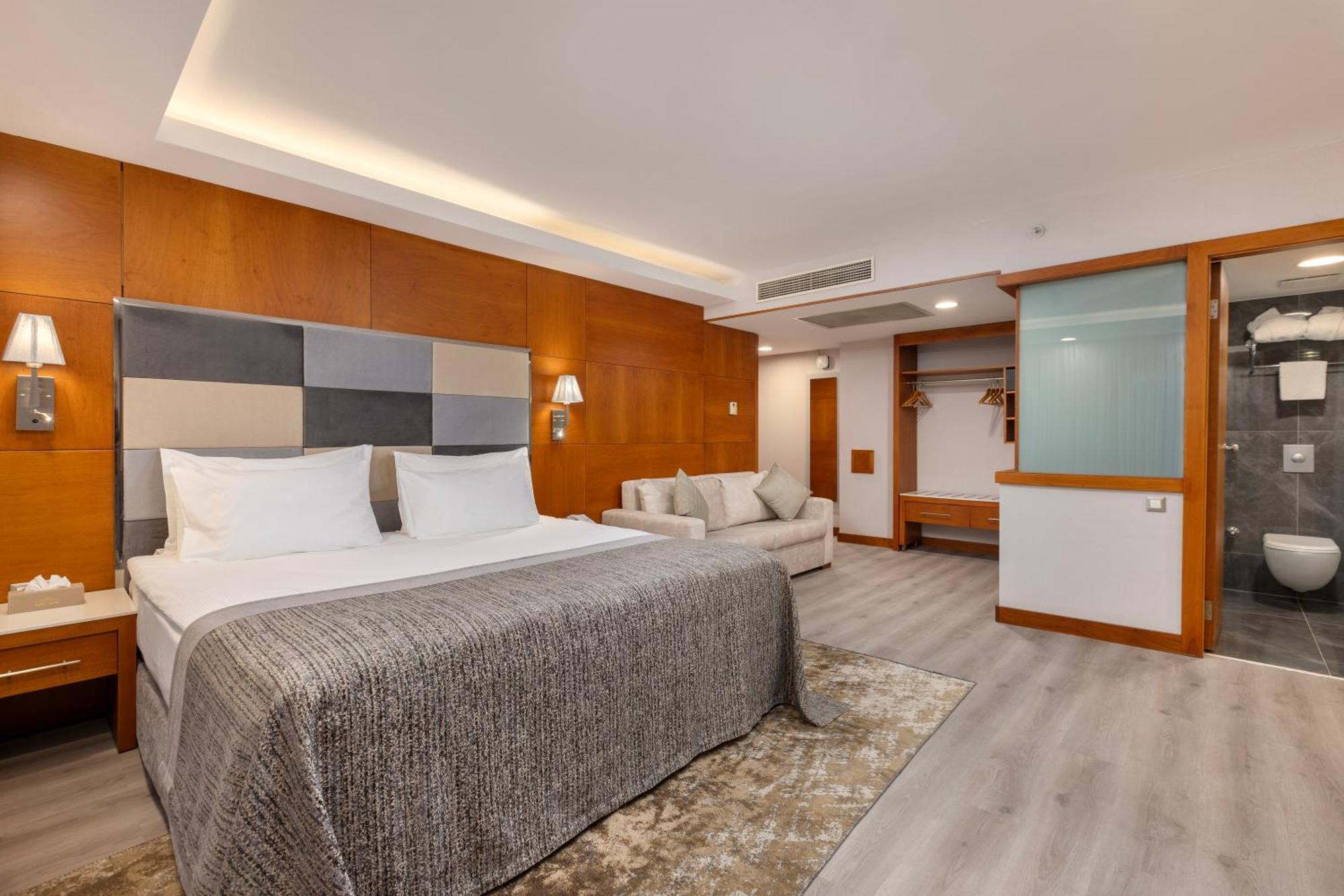 Limak Ambassadore Hotel Ankara Exterior photo